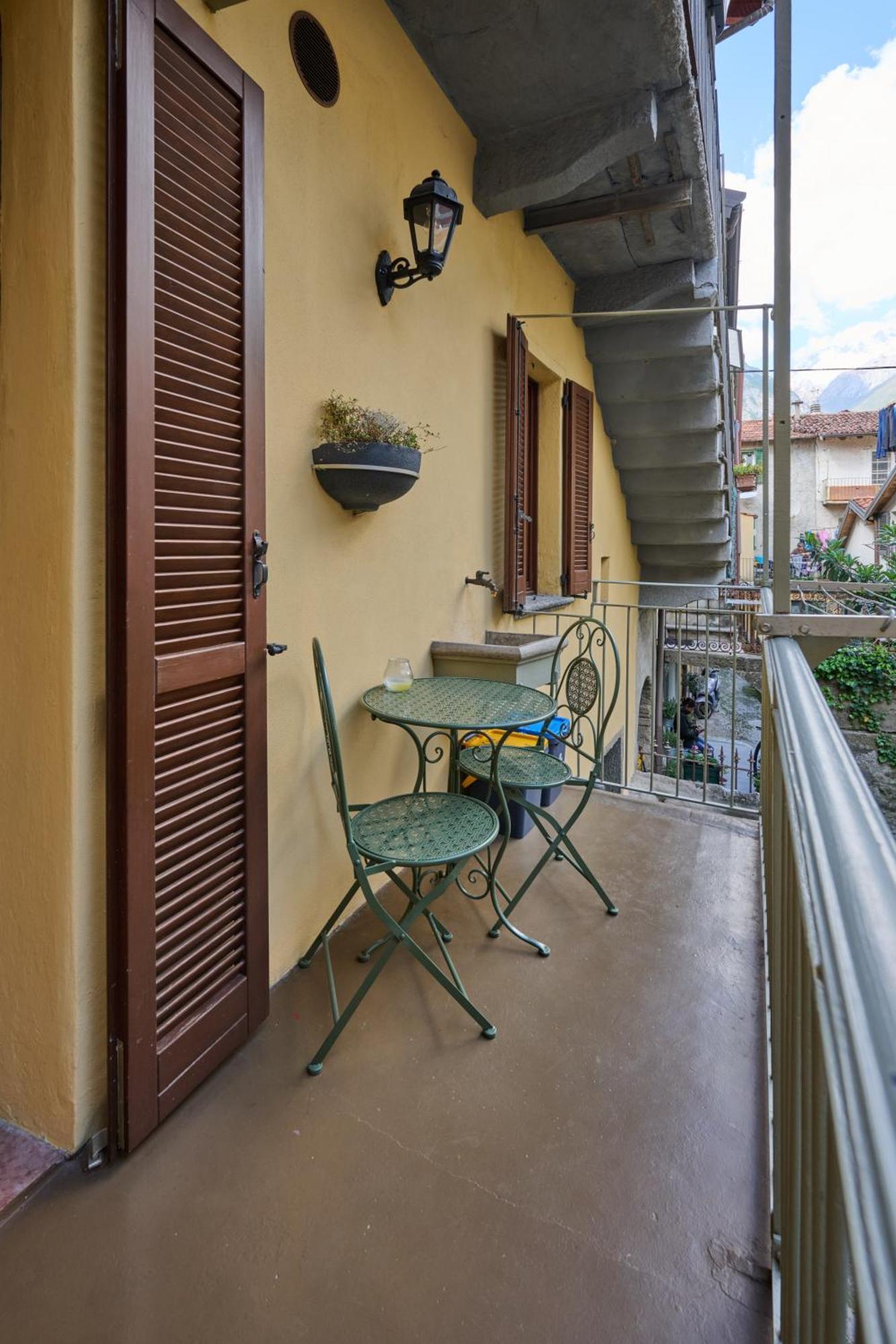 Cav Motteno Mandello del Lario Exterior photo